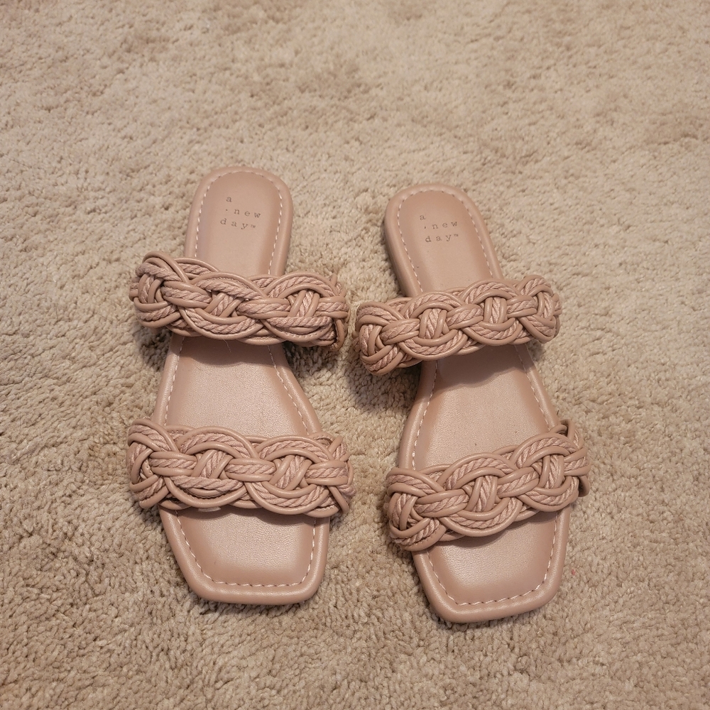 a new day Sarafina woven two-band slide sandals size 6